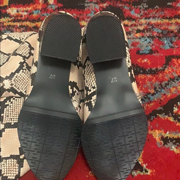 Python over the knee boots - Picture 6 of 6